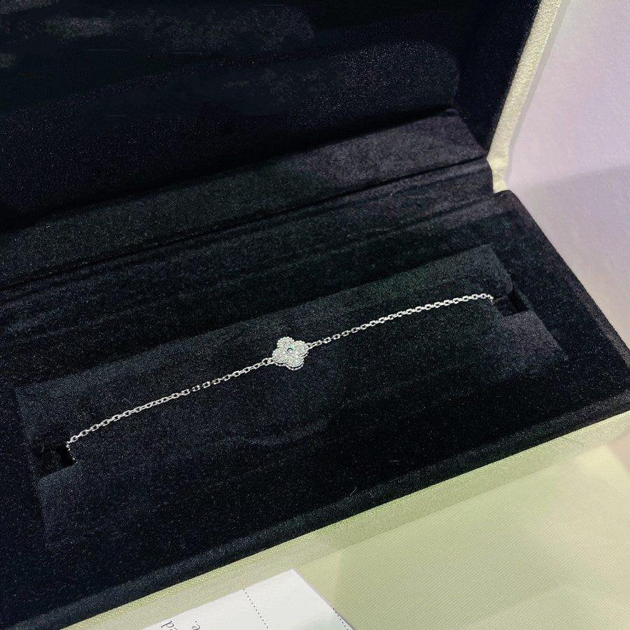 [⭐JeweliWhal]CLOVER  SINGLE FLOWER BRACELET SILVER