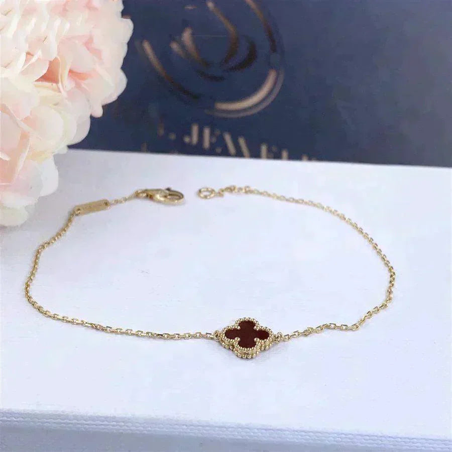 [⭐JeweliWhal]CLOVER  CARNELIAN SINGLE FLOWER BRACELET
