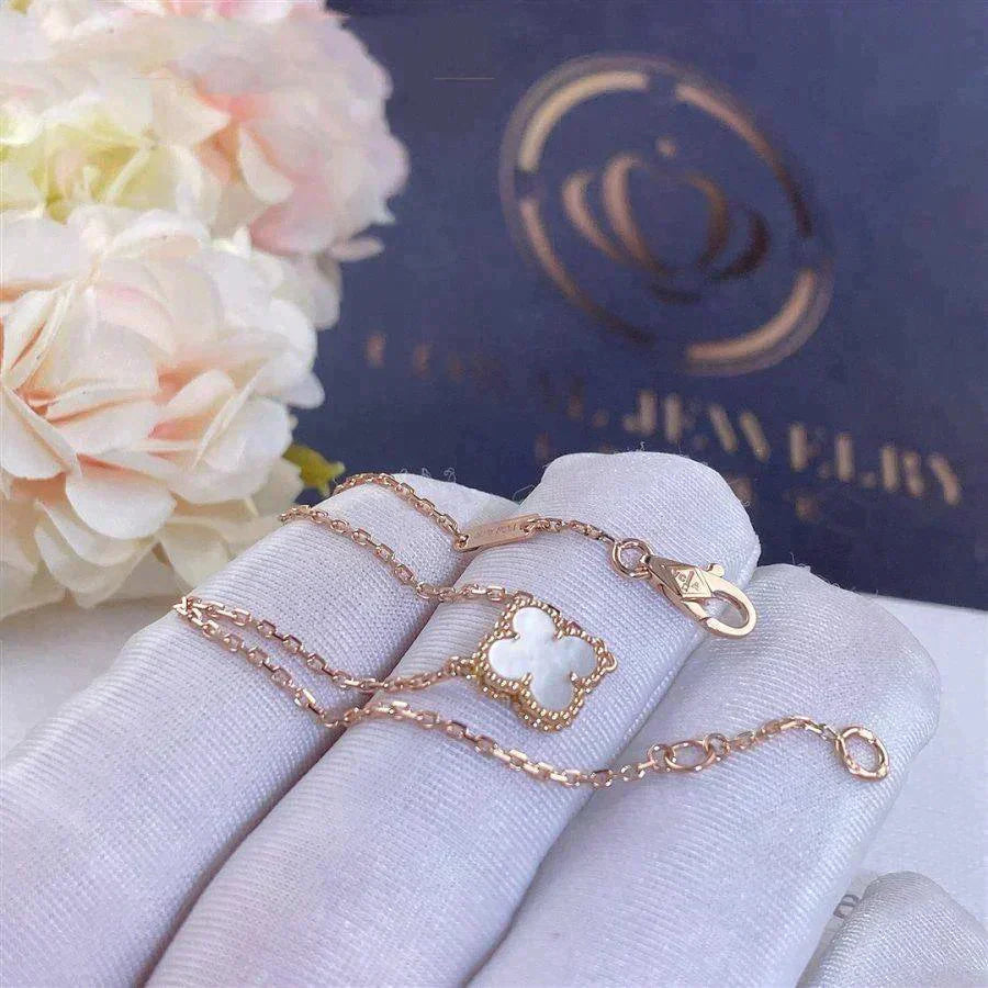 [⭐JeweliWhal]CLOVER WHITE MOP SINGLE FLOWER BRACELET
