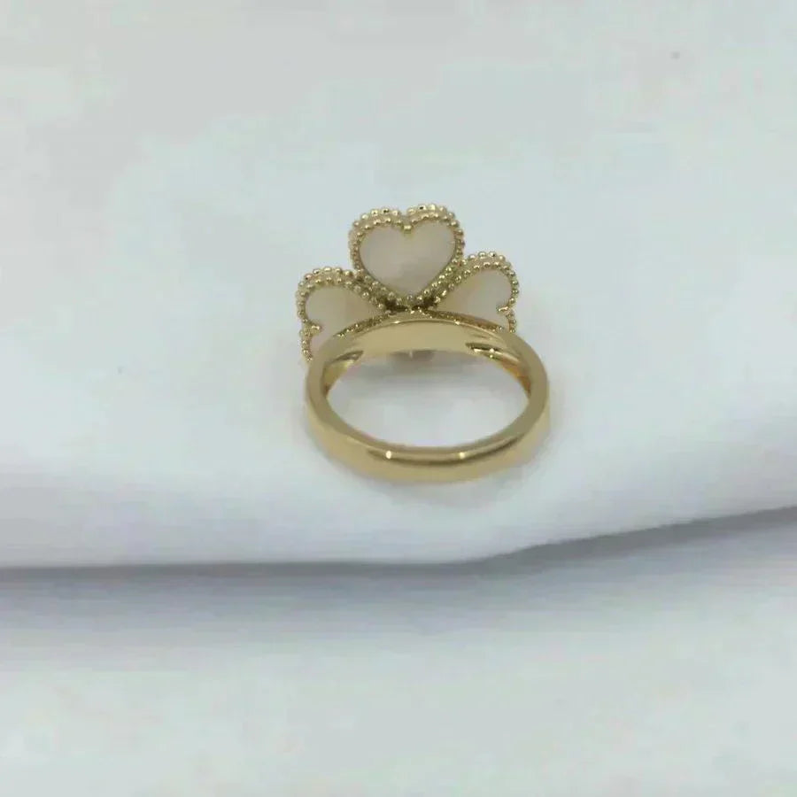 [⭐JeweliWhal]SWEET CLOVER WHITE MOP RING