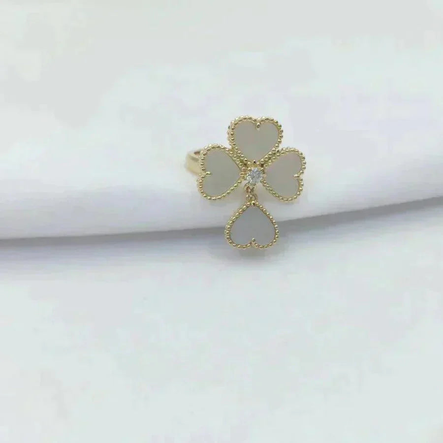 [⭐JeweliWhal]SWEET CLOVER WHITE MOP RING