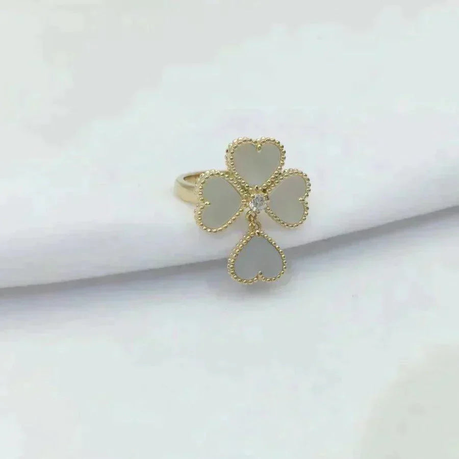 [⭐JeweliWhal]SWEET CLOVER WHITE MOP RING