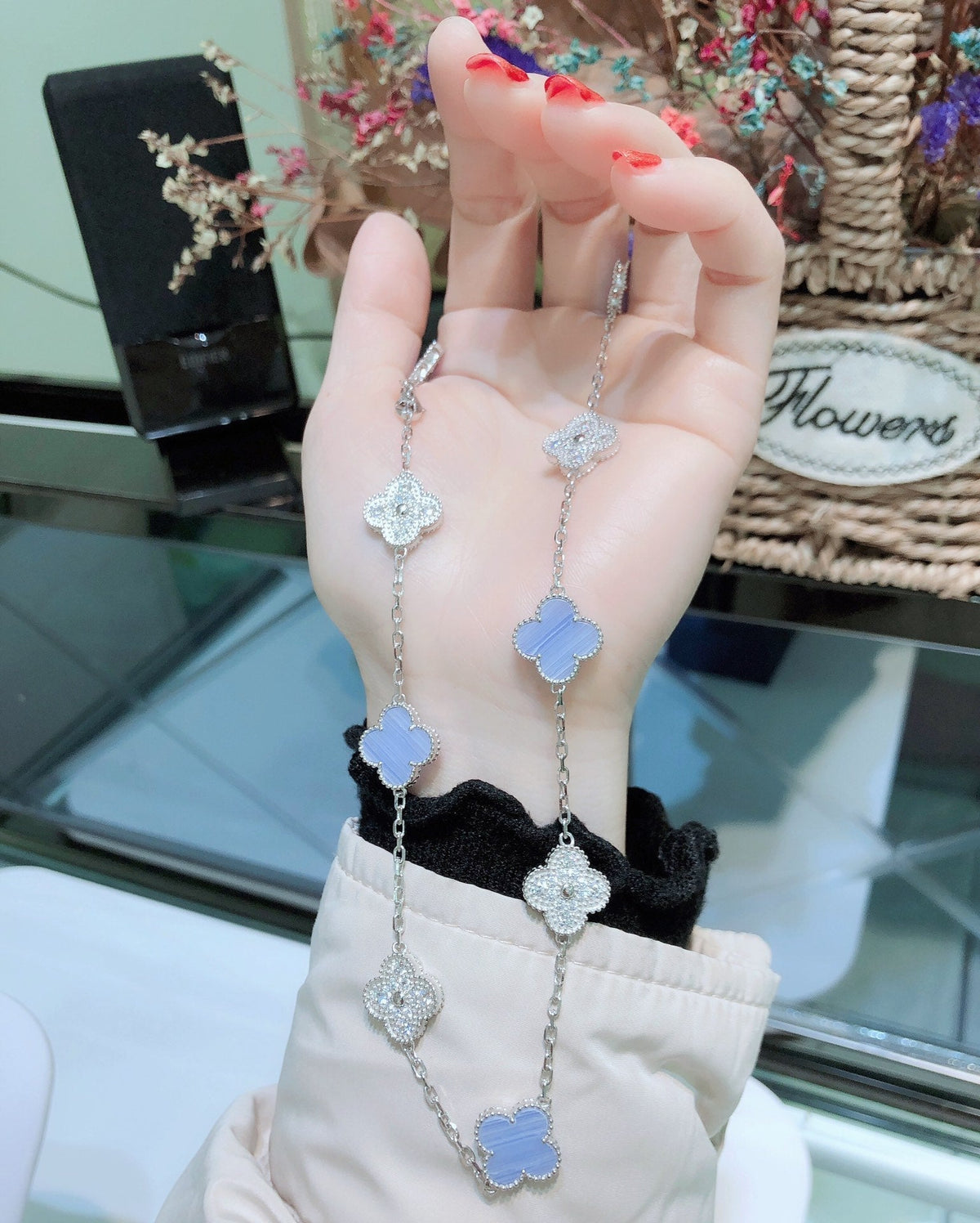 [⭐JeweliWhal]CLOVER 10 MOTIFS CHALCEDONY DIAMONDS SILVER NECKLACE