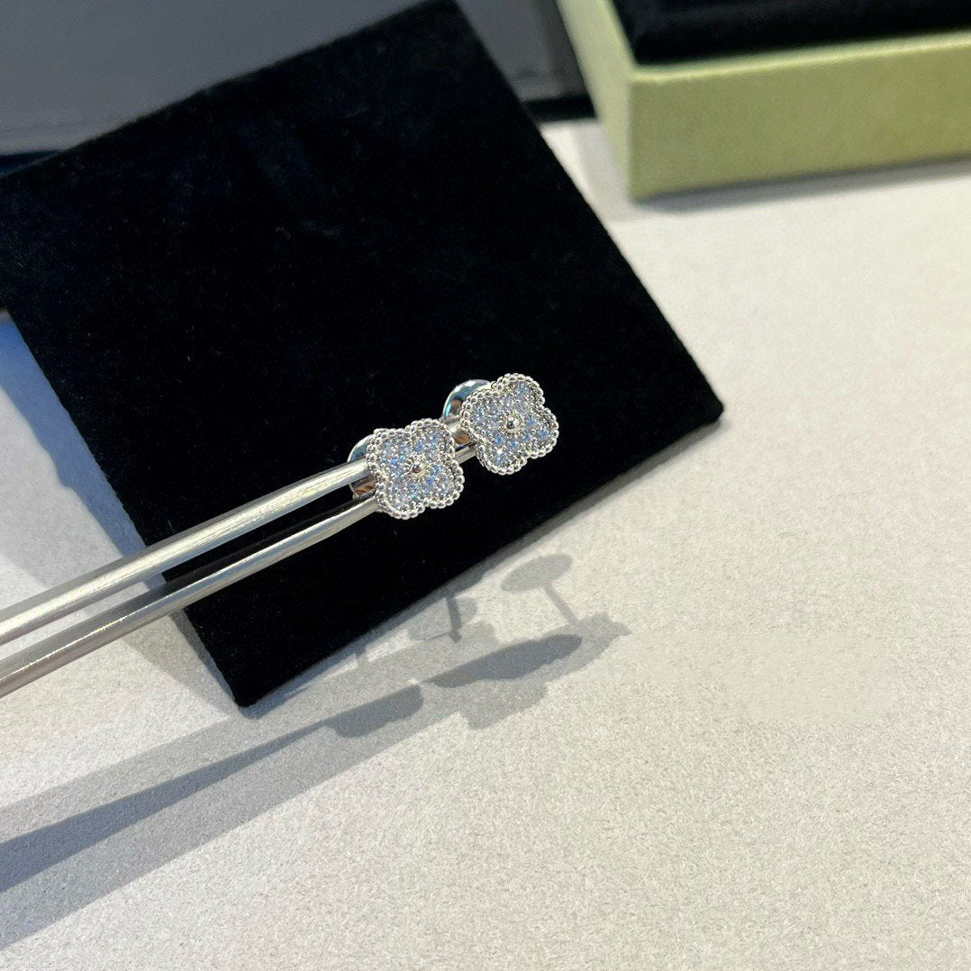[⭐JeweliWhal]CLOVER MINI DIAMOND STUD EARRINGS