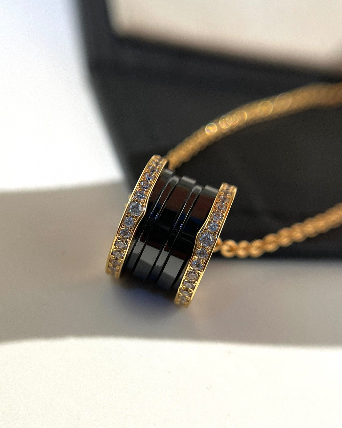 [⭐JeweliWhal]ZERO 1 BLACK CERAMIC DIAMOND PINK GOLD NECKLACE