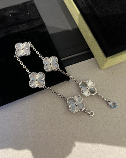 [⭐JeweliWhal] CLOVER 5 MOTIF LASER BRACELET COLLECTION