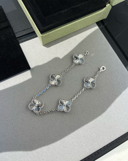 [⭐JeweliWhal] CLOVER 5 MOTIF LASER BRACELET COLLECTION