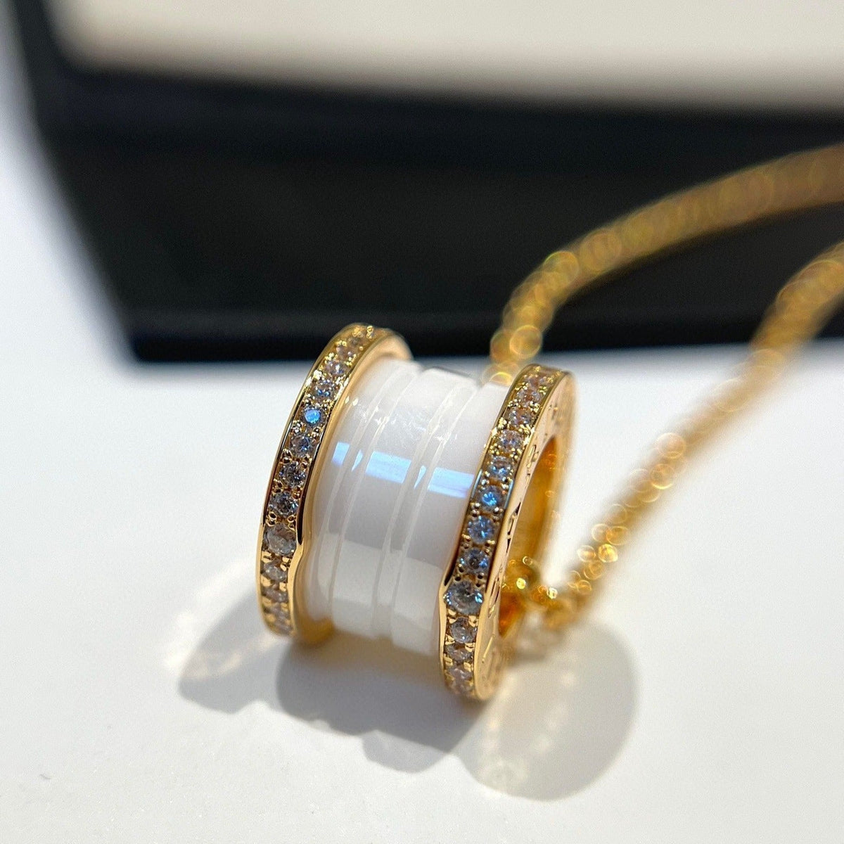 [⭐JeweliWhal]ZERO 1 WHITE CERAMIC DIAMOND PINK GOLD NECKLACE